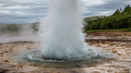 Island /  / Geysir