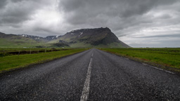 Island /  / Seljalandsfoss